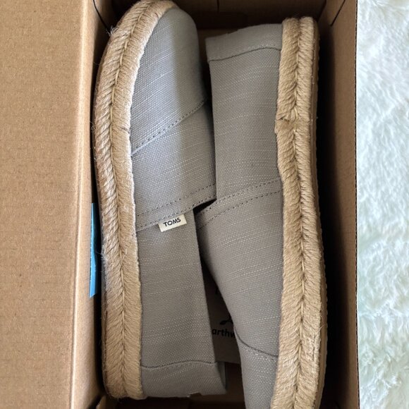 TOMS Women's Alpargata Rope Slip On Espadrille Drizzle Grey Size 6 NIB - Picture 2 of 4